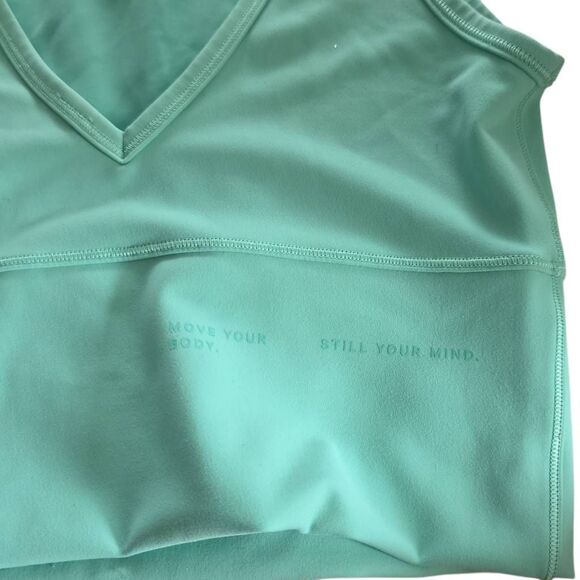 Lululemon Women's Size 4 Aquamarine Long Line Sports Bra - Picture 4 of 4